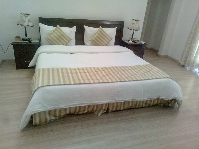 This is a 4 bhk + 1 servent room apartment is available for rent in Dlf park place in Sector 54 ,Golf course road .