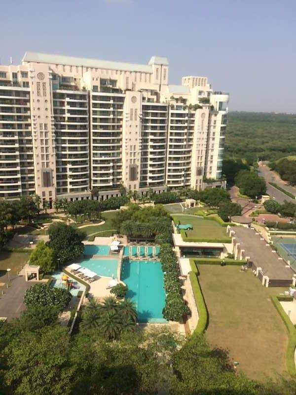 4 BHK Flats & Apartments for Sale in Sector 42 Golf Course Road, Gurgaon (6000 Sq.ft.)