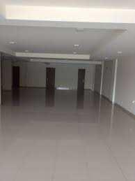 1300 Sq.ft. Showrooms for Rent in Kamla Nagar, Agra