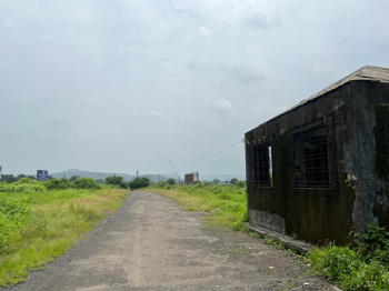 32 Acres Industrial Land Near Expressway Food Mall in Khopoli