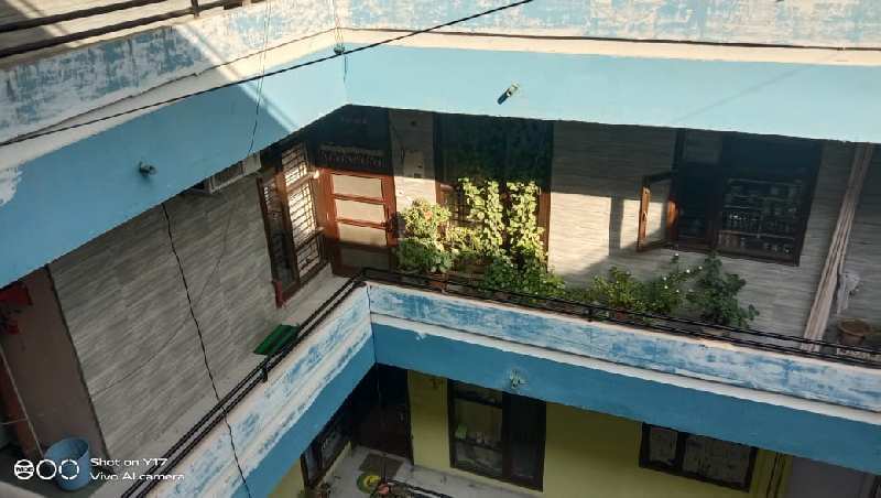 2 BHK Flats & Apartments for Sale in Dhakoli, Zirakpur (1600 Sq.ft.)