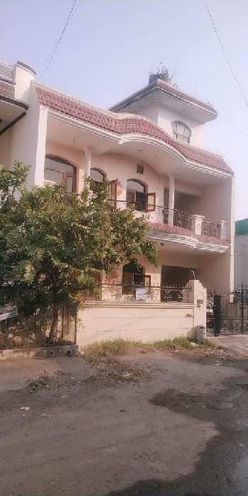 6 BHK Individual Houses / Villas for Sale in Green Enclave, Zirakpur (250 Sq. Yards)