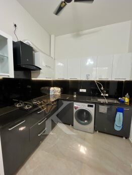 10 marla luxury  fully furnished kothi for sale