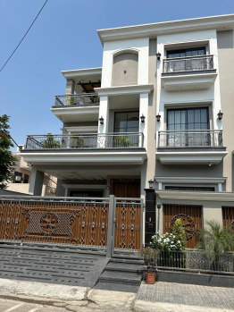 6 BHK Independent House for Sale in SAS Nagar, Mohali (12 Marla)