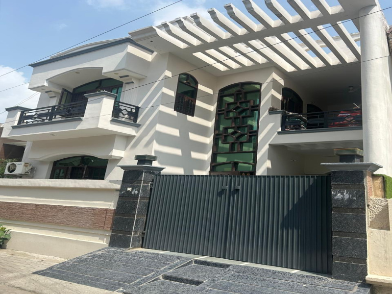 Independent House for Sale in Green Model Town, Jalandhar (8 Marla)