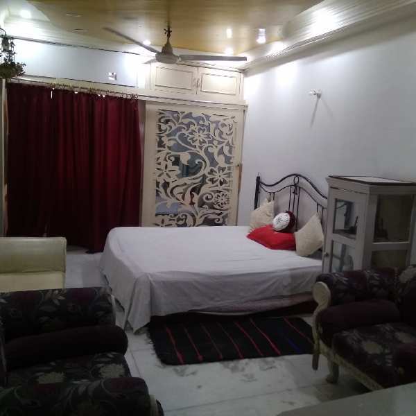 Fully Furnished Flat 3 BHK on Rent/Lease