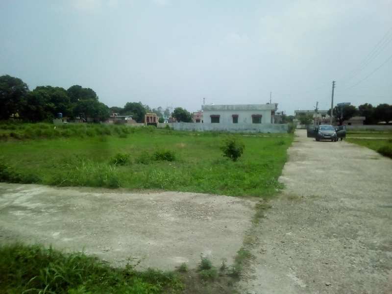 Plot for sell at near Jolly grant airport