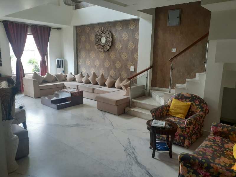 5 BHK Individual Houses / Villas for Sale in Sector 57, Gurgaon (6000 Sq.ft.)