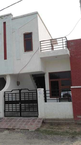 2 BHK Individual House/Home for Sale in Kaharai, Agra (850 Sq.ft.)