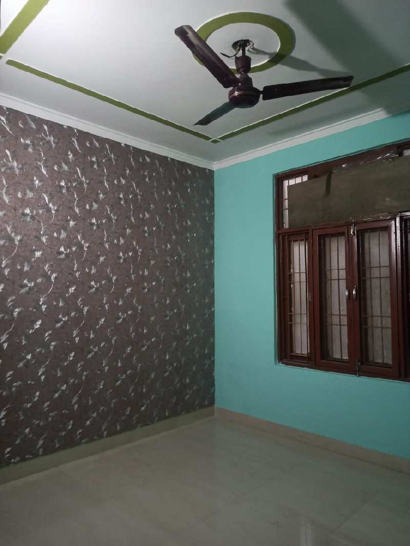 2 BHK Flats & Apartments for Rent in Govind Puri, Delhi (750 Sq.ft.)