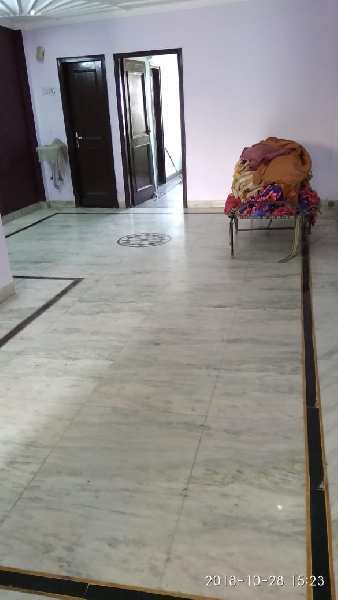 3 BHK Builder floor flat for sale in jawahar park, khanpur