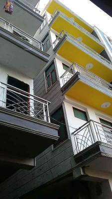 2 BHK good looking flat available for sale in devli expot enclave