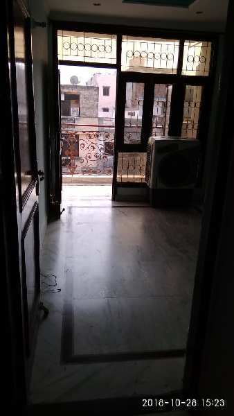 3 BHK Builder floor flat available for sale in khanpur , raju park