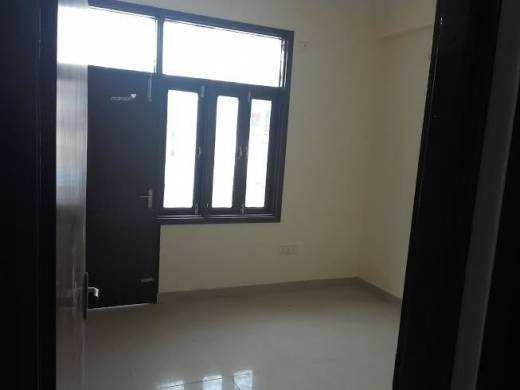 3 bhk good looking flat available for rent in raju park, khanpur