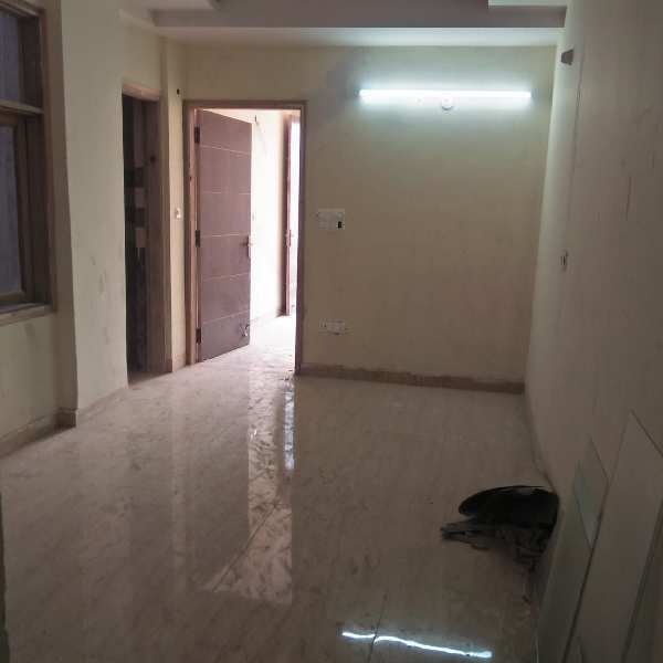 2 BHK Builder floor flat available for sale in raju park