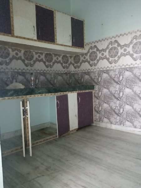 1 BHK Builder floor flat available for sale  in raju park, khanpur