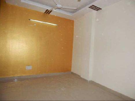 3 BHK Builder floor flat available for sale in raju park
