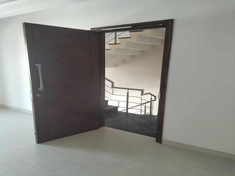 3 BHK Builder Floor for Sale in Phase 7, Mohali (200 Sq. Yards)