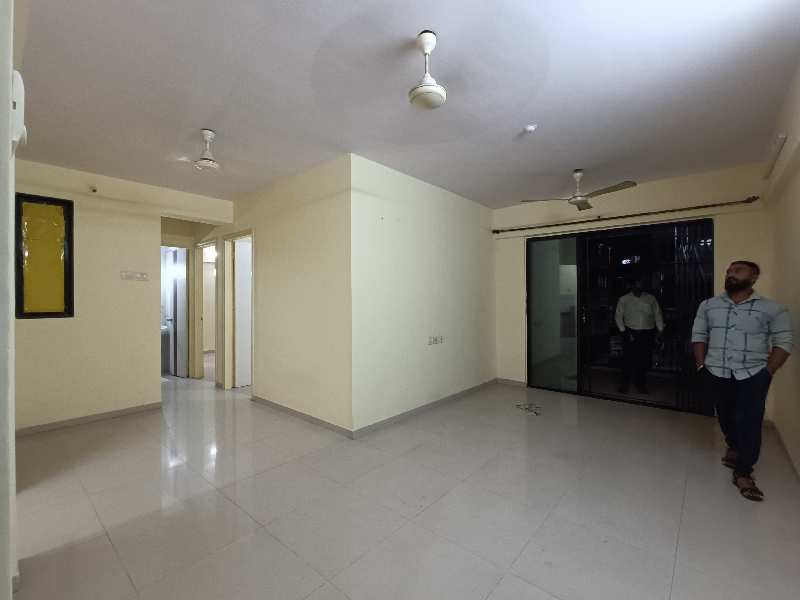 2bhk Large flat with Terrace and one car park