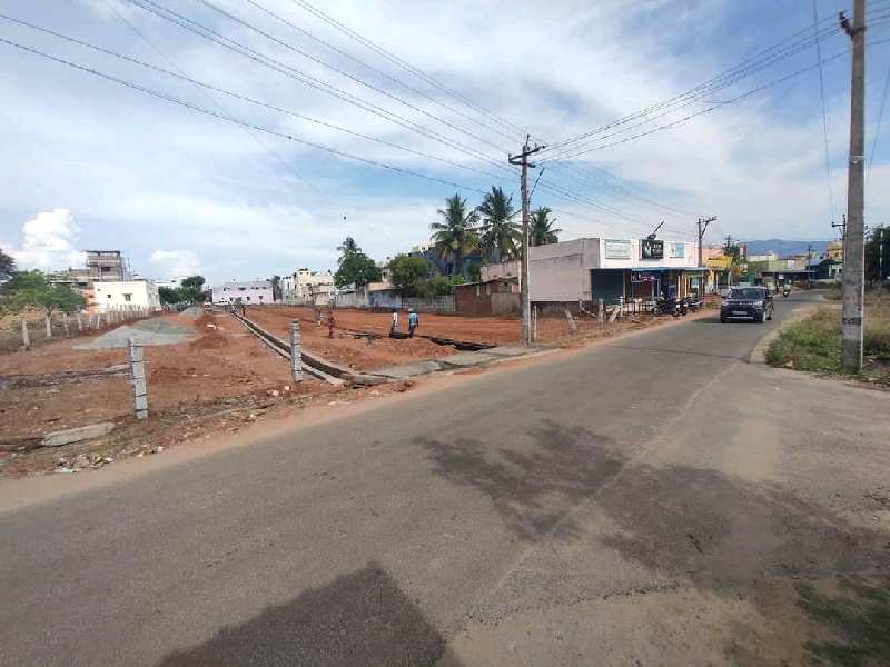On road site.commercial plot in Dindigul city