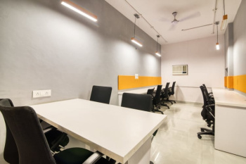 Co working office space 25-100 seats