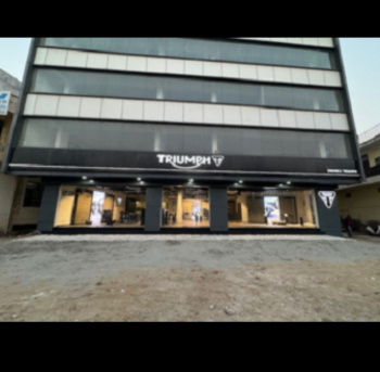 Showrooms for Rent in Dwarka Mor, Dwarka, Delhi (9000 Sq.ft.)
