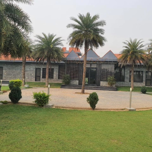 4 BHK Farm House for Sale in Sohna Palwal Road Sohna Palwal Road, Gurgaon (2 Acre)