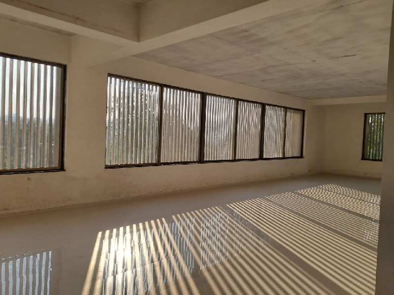 1100 sqf commercial office space for rent in college road nashik