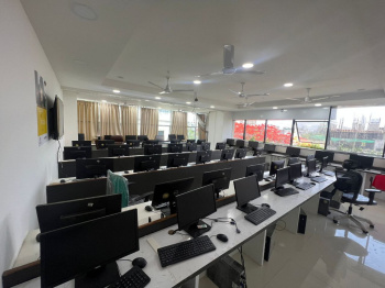 3500 sqf fully furnished office for space for rent in mumbai naka nashik