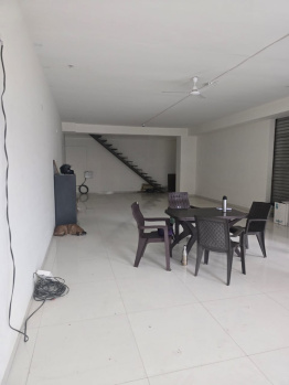 3700sqf shop for rent at Mumbai naka.