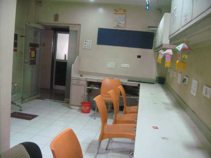 350Sqf fully furnished office space for rent at sharanpur road, nashik