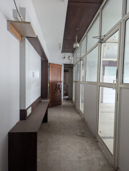 CP176  office space 2700 sq ft in SHIVAJI NAGAR