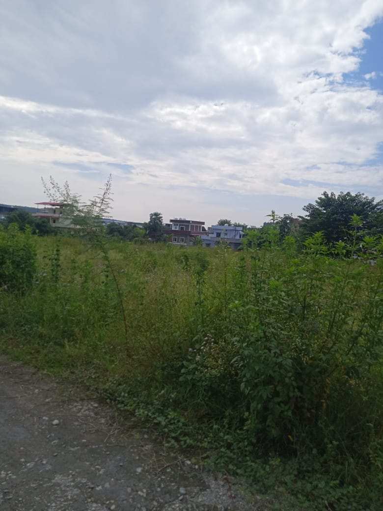 333 Sq. Yards Residential Plot for Sale in Canal Road, Dehradun