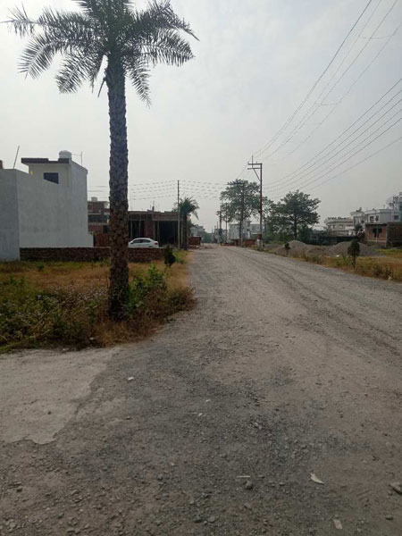 149 Sq. Yards Residential Plot for Sale in Canal Road, Dehradun