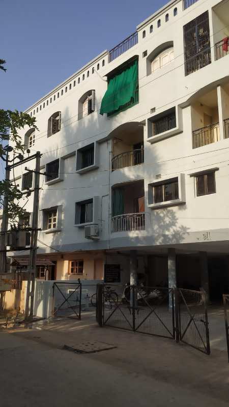 860 Sq.ft. Flats & Apartments for Sale in Vallabh Vidhyanagar, Anand
