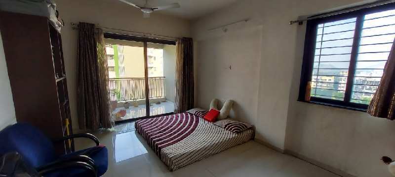 3BHK SEMI FURNISHED FLAT AVAILABLE FOR SALE