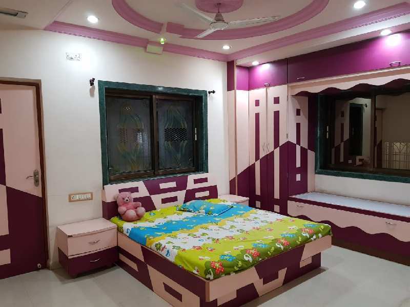 4 BHK Individual Houses / Villas for Rent in Chala, Vapi (2000 Sq.ft.)