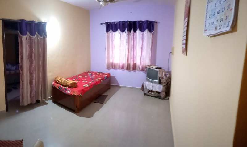 2BHK UNFURNISHED FLAT AVAILABLE FOR SALE IN CHALA VAPI