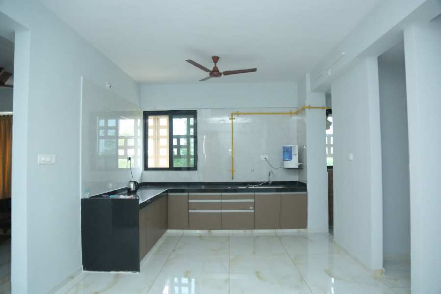 3BHK SEMI FURNISHED FLAT AVAILABLE FOR RENTIN CHALA