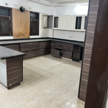 4 BHK Builder Floor for Sale in Block B2, Safdarjung Enclave, Delhi (2025 Sq.ft.)