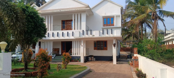 4 BHK Individual Houses for Sale in Taliparamba, Kannur (2800 Sq.ft.)