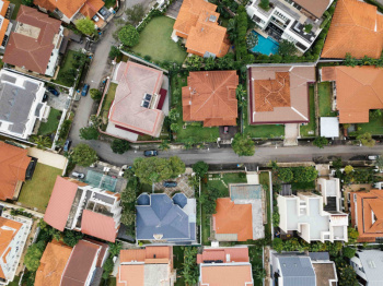 For sale 300 sq mtr residential plot in sec - 51 Noida