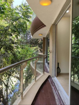 6 BHK Flats & Apartments for Rent in Bandra West, Mumbai (1600 Sq.ft.)